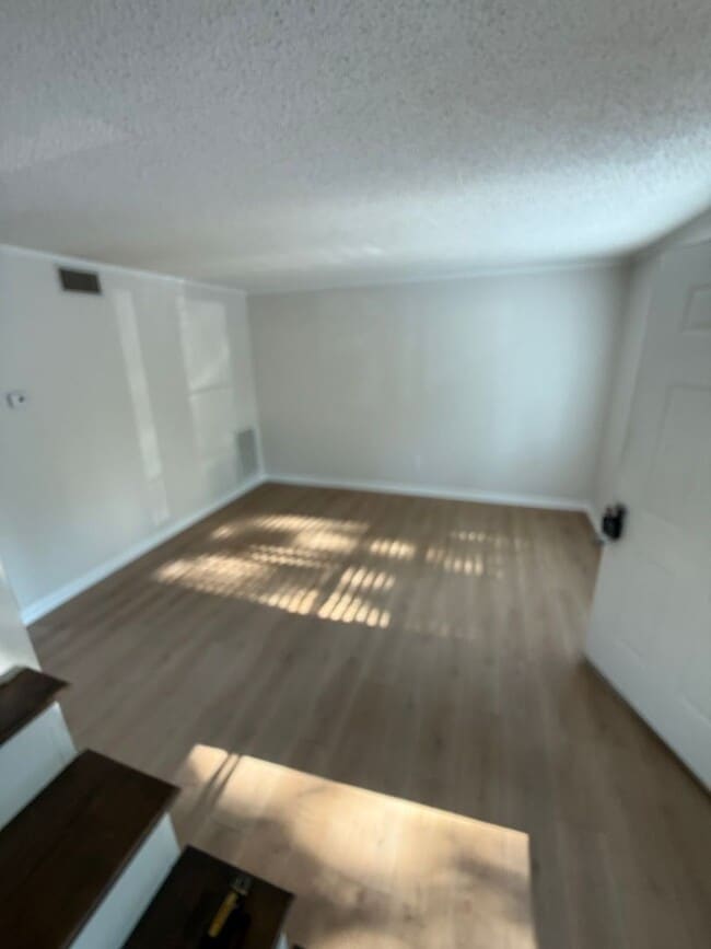 Building Photo - Long Term Rental - Smoke Rise Townhouse - ...
