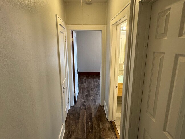 Building Photo - 1614-1616 S 4th St