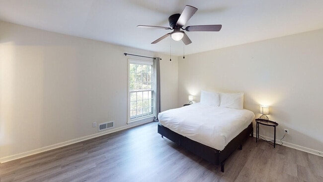 Building Photo - 2431 Weatherford Ct