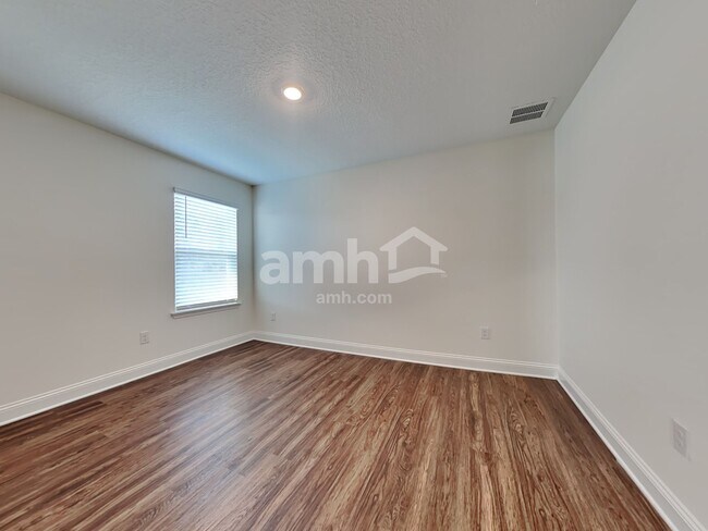 Building Photo - 149 Onate Circle