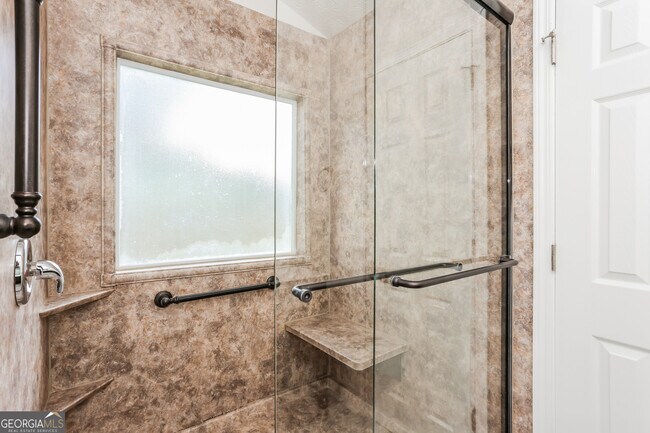 Building Photo - 5985 Green Meadow Way
