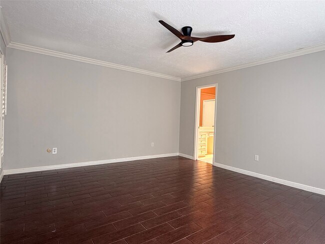 Building Photo - 11318 Briar Forest Dr