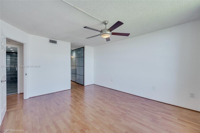 Building Photo - 2780 NE 183rd St