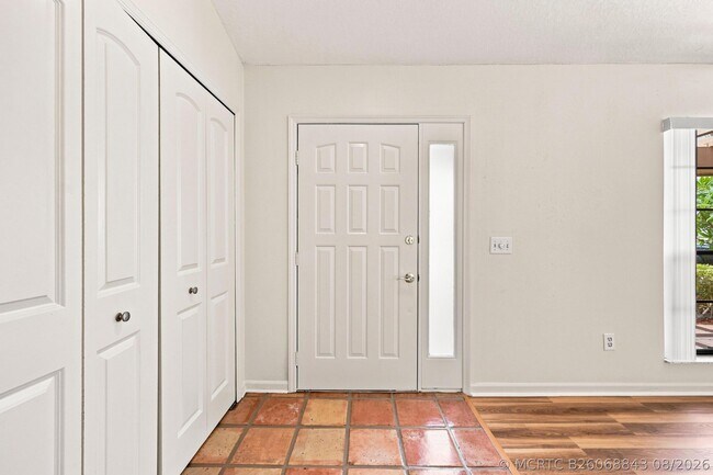Building Photo - 10798 Cypress Bend Dr
