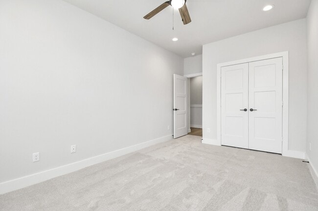 Building Photo - 311 Charlock St