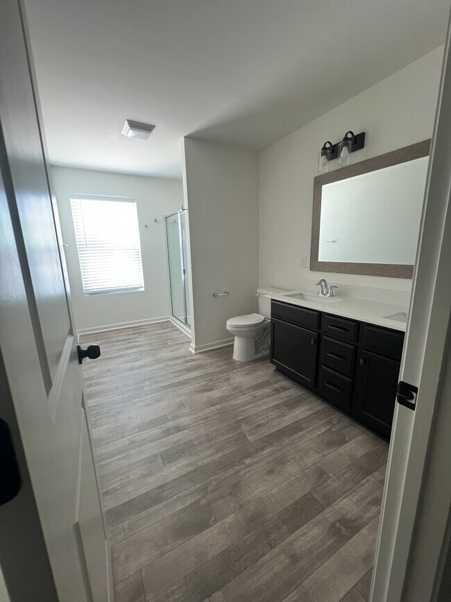 Building Photo - 1619 Running Deer Dr