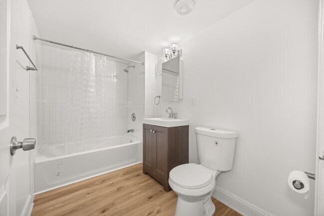 Building Photo - 2228 S. Wood-BSMT