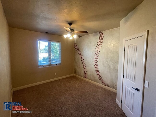 Building Photo - Large Washington Fields Home