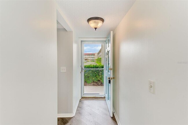 Building Photo - 10215 Regal Dr