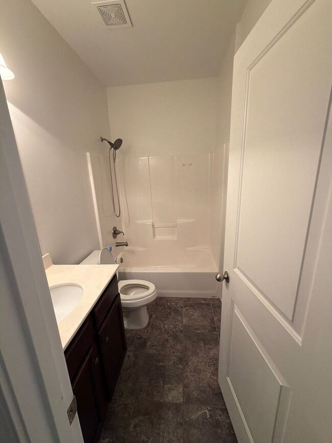 Building Photo - Beautiful 4-bedroom 3 bath home in Arlington