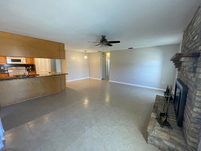 Building Photo - 3 Bedroom Pool Home Available in Palm Bay