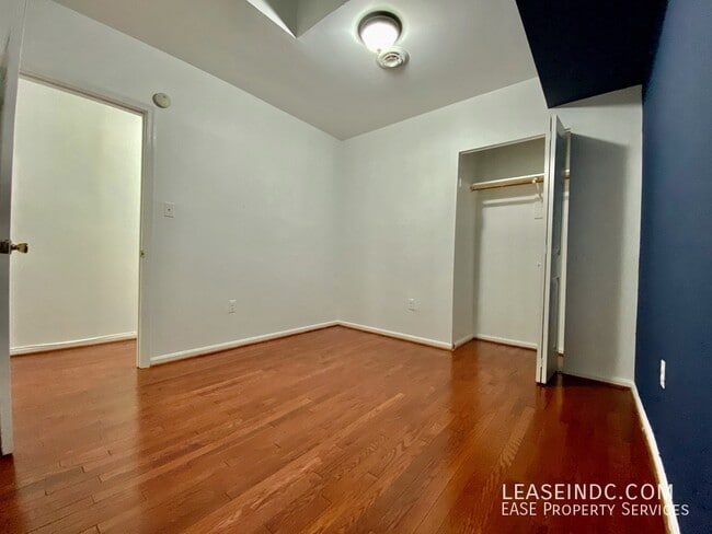 Building Photo - 1721 11th St NW