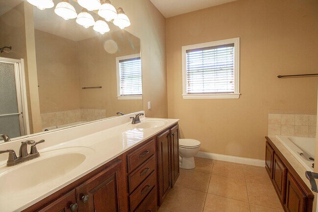 Building Photo - 5305 Chamois Dr