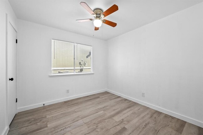 Building Photo - 5545 Pine Pl