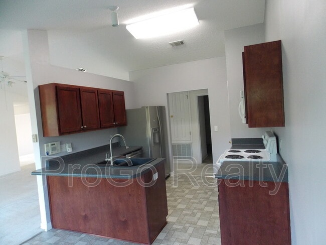 Building Photo - 4929 Spencer Oaks Blvd