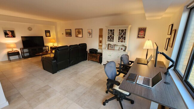 Building Photo - 5410 Connecticut Ave NW