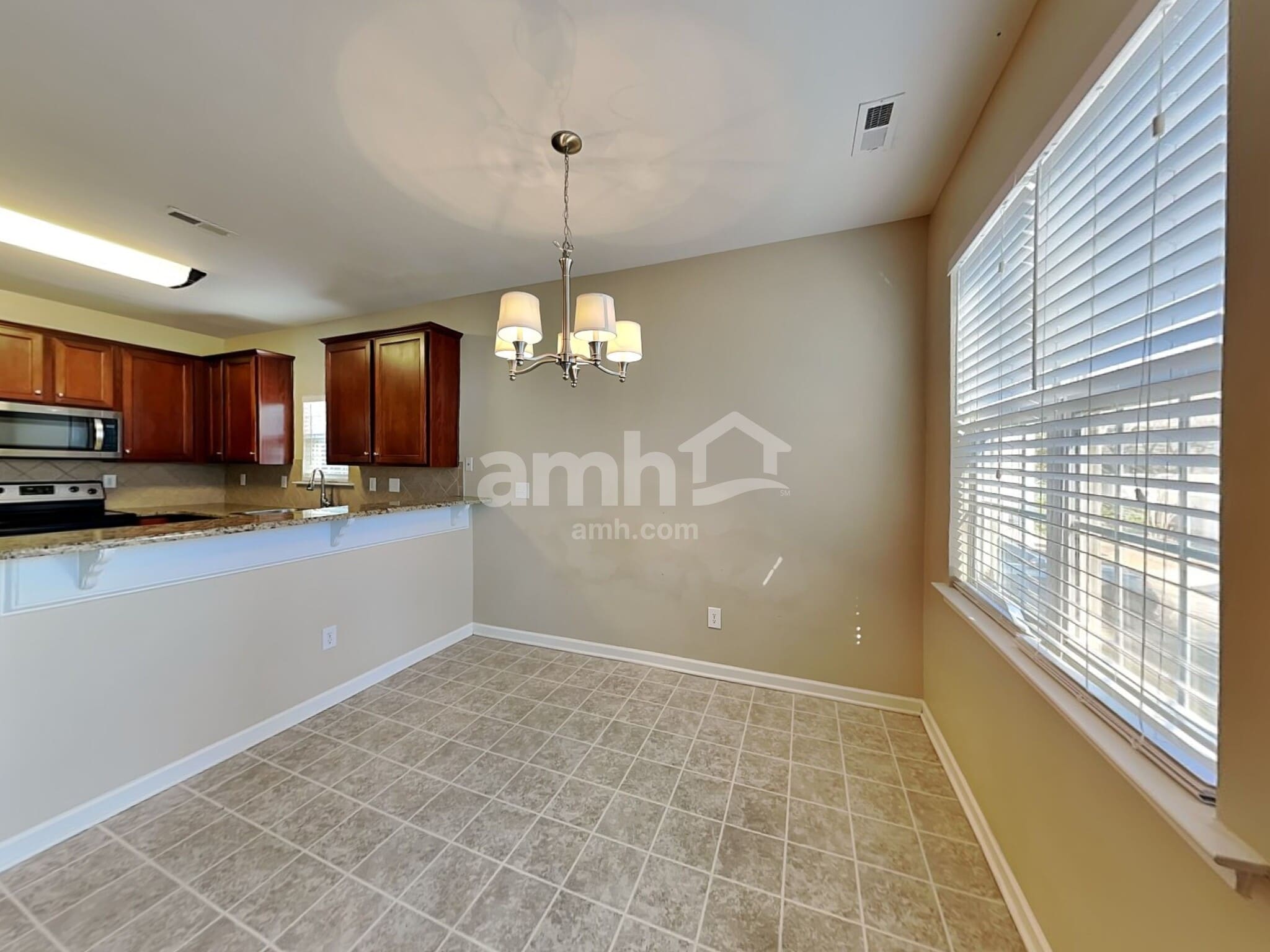 Building Photo - 15534 Crossing Gate Dr