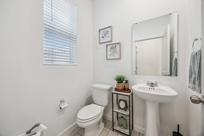 Building Photo - 3524 Banana Shrub Blvd