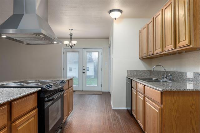 Building Photo - 504 Woodcrest Way