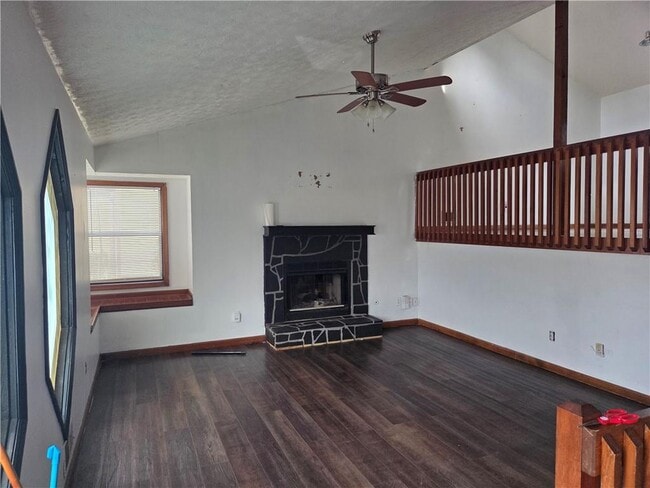 Building Photo - 5625 Princeton Oaks Dr