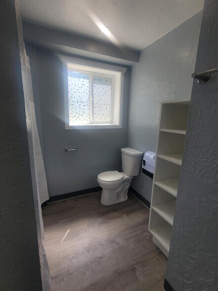 Bathroom - 1034 Bulloch Cir