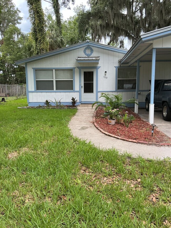 Building Photo - MOVE-IN SPECIAL: Receive $500 off your second month’s rent!