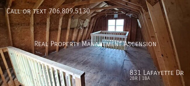 Building Photo - 831 Lafayette Dr