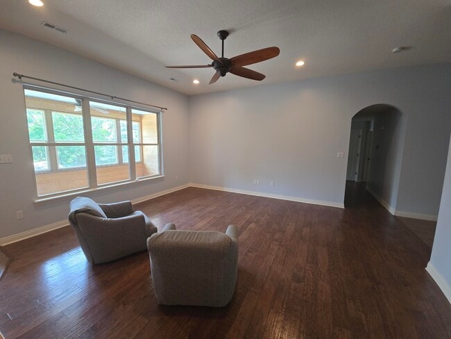 Building Photo - 3308 Snow Leopard Dr