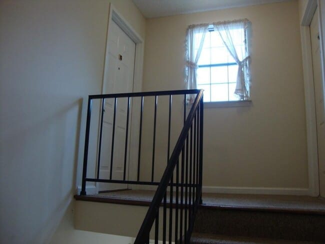 Building Photo - 5759 Brentwood Trace
