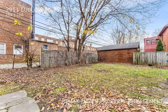 Building Photo - 2911 Ludlow Rd