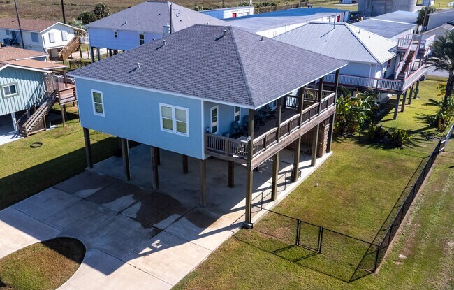 Building Photo - 16511 John Davis Rd