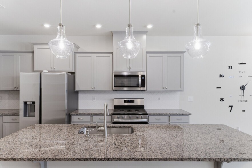 Building Photo - 1324 Galloway Rd