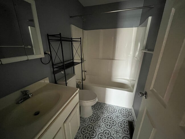 Building Photo - 3 bedroom 2 bath in Jerseyville