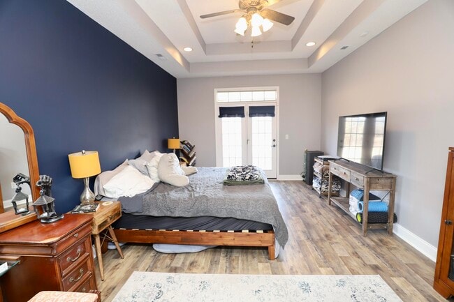 Building Photo - 1855 Beachforest Way