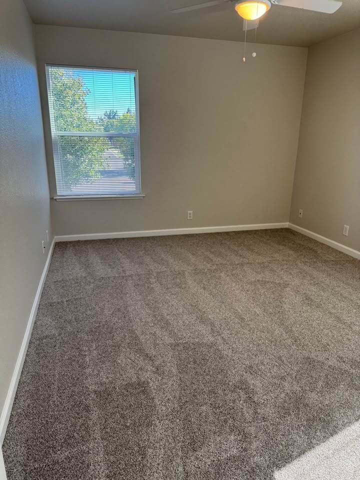 Building Photo - 2099 Hartford Dr
