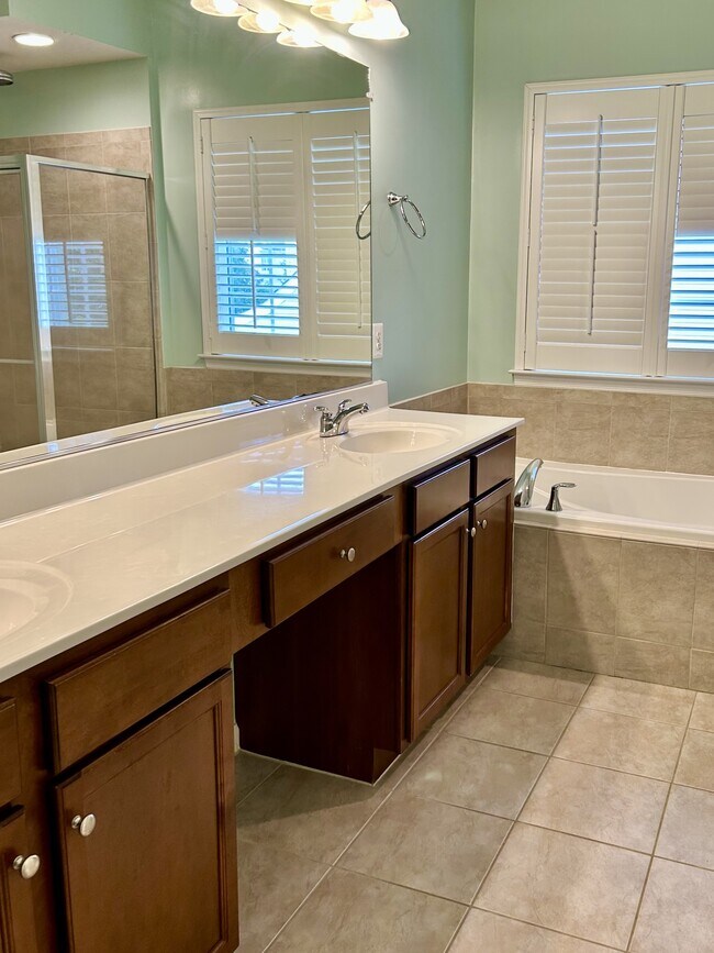 Building Photo - 43973 Swift Fox Dr