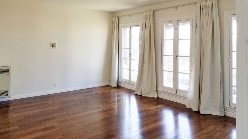 Building Photo - 3919 W 27th St