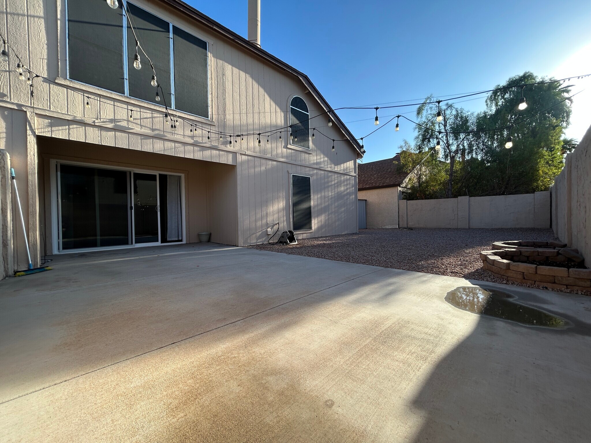 Building Photo - 505 E Kerry Ln