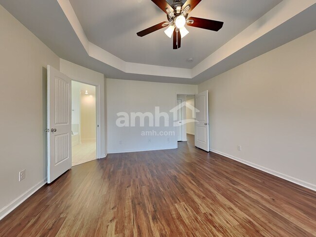 Building Photo - 4 Buxton Ave