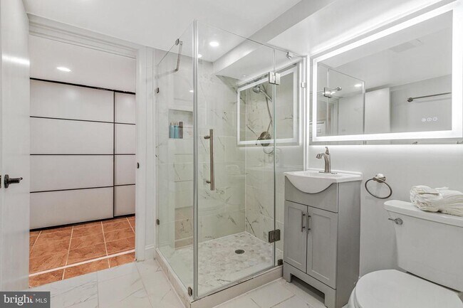 Building Photo - 4414 Volta Pl NW