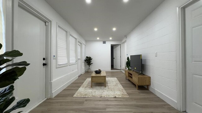 Building Photo - 22011 Catherine Ave