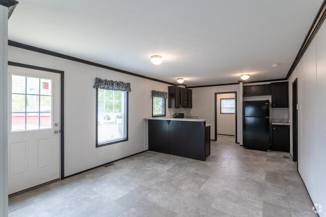 Dining Area - Maple Manor Manufactured Homes