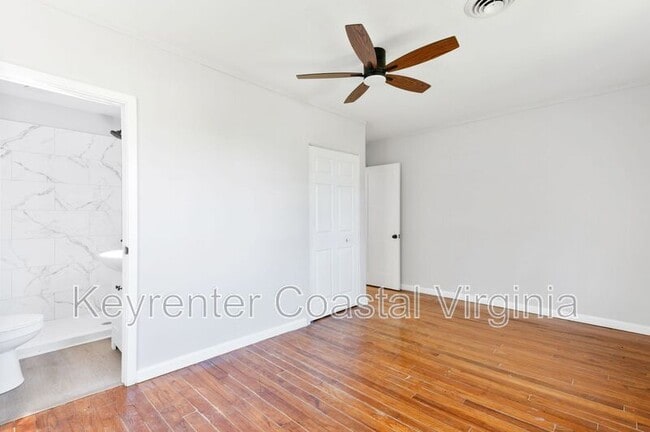 Building Photo - 518 Clay St