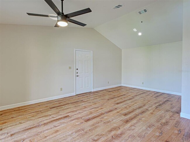 Building Photo - 4008 Crockers Lake Blvd