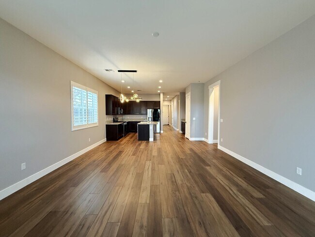 Building Photo - Beautiful single story Toll Brothers Home in The Prestiges Stonebrook Community