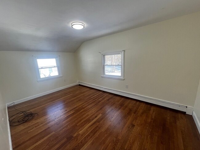 Building Photo - 150 Pond St