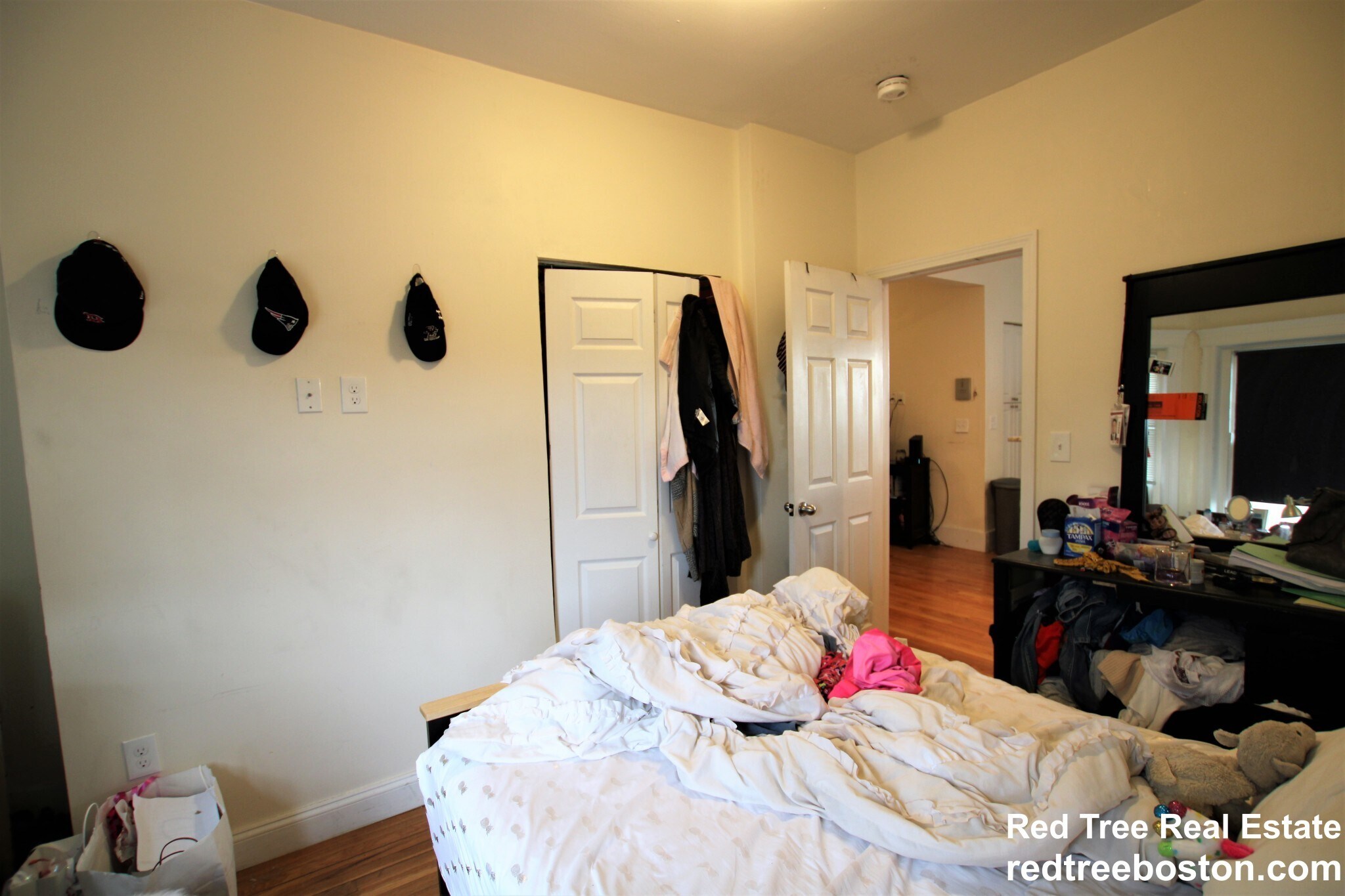 Building Photo - 1868 Commonwealth Ave