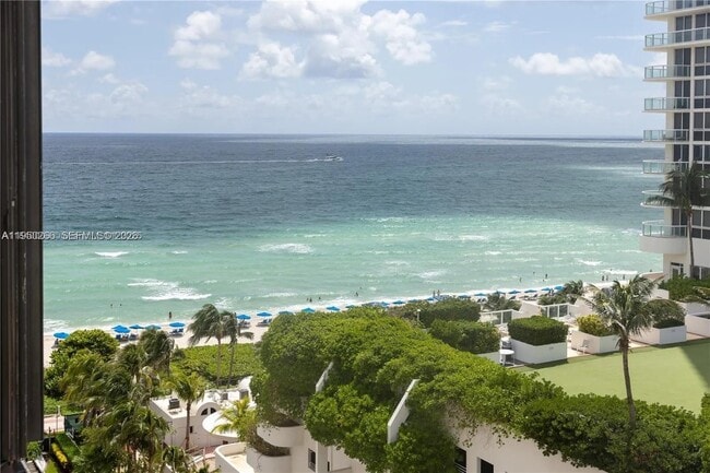 Building Photo - 6423 Collins Ave