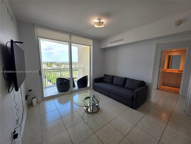 Building Photo - 1745 E Hallandale Beach Blvd