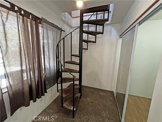 Building Photo - 969 Fern Dr